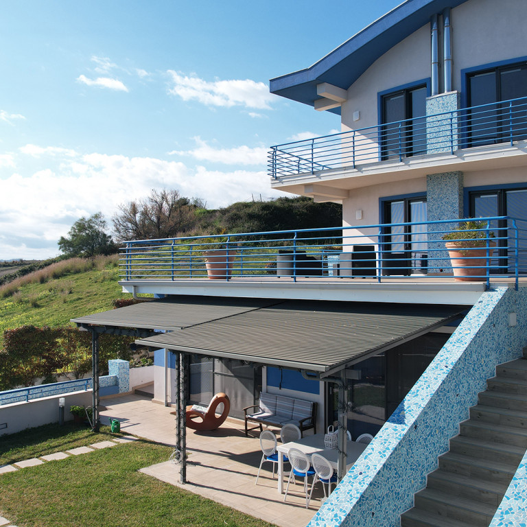villa_calabria.jpg villa_calabria.jpg