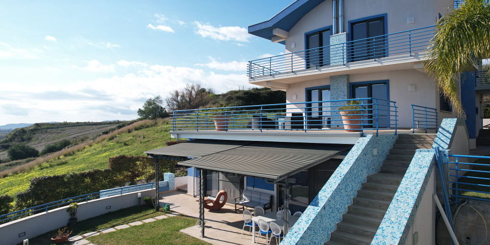 villa_calabria.jpg villa_calabria.jpg